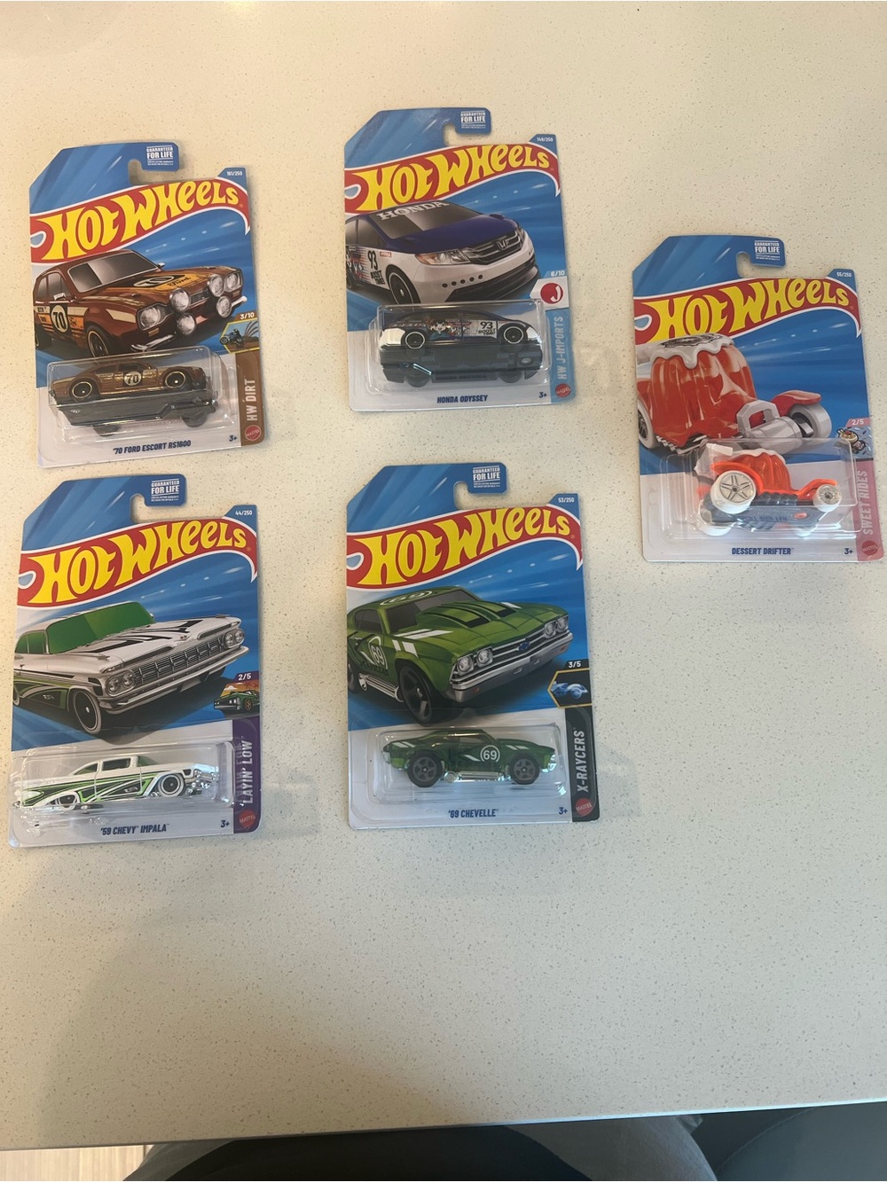 Mattel Hot Wheels Assorted Toy Car Set - Green, White, Red, Blue, Black